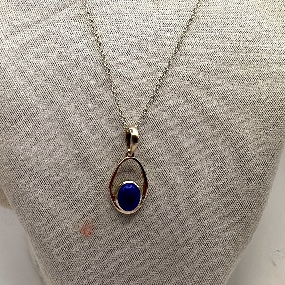 Sterling silver 925 Lapis pendant on a sterling silver 925 chain
